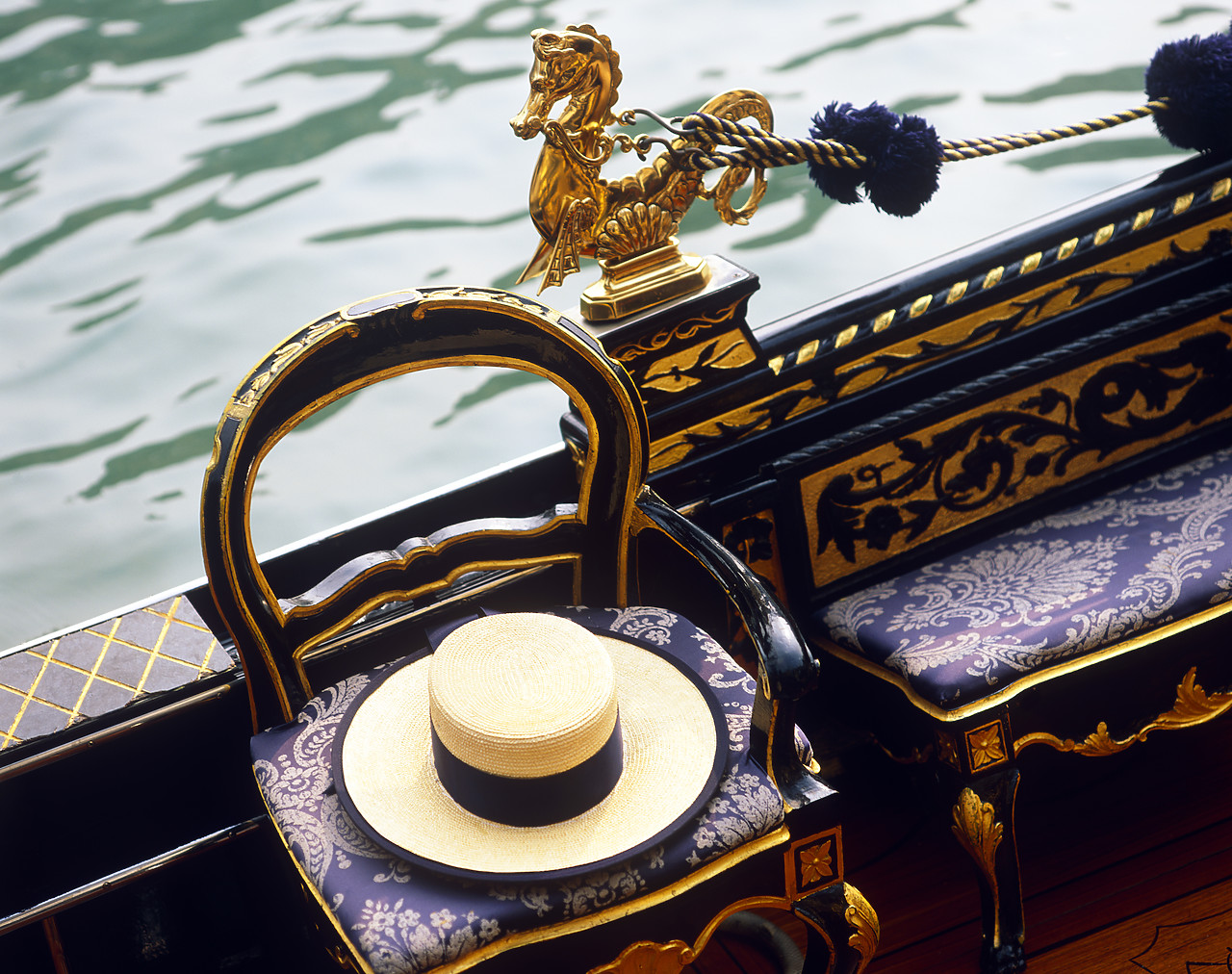 #010147-1 - Gondolier's Hat in Gondola, Venice, Italy