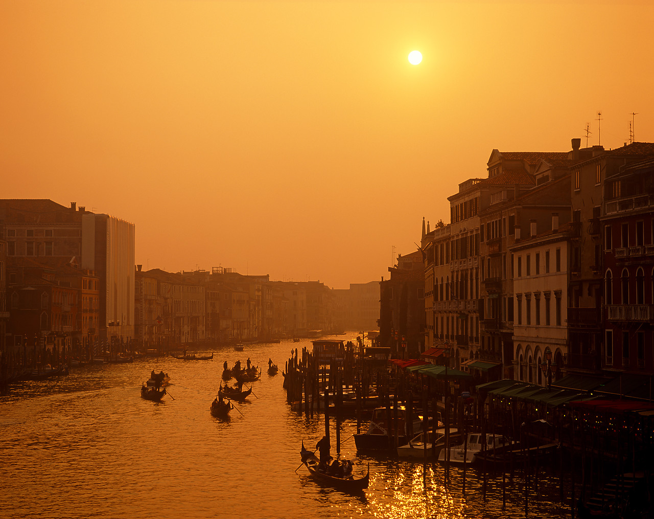 #010156-1 - Hazy Sun over Grand Canal, Venice, Italy
