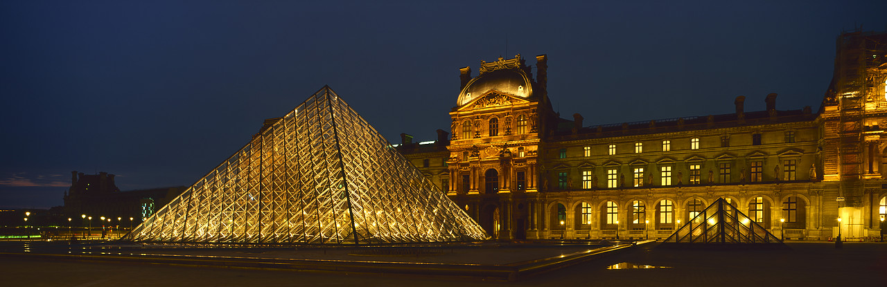 #010163-1 - The Louvre at Night, Paris, France