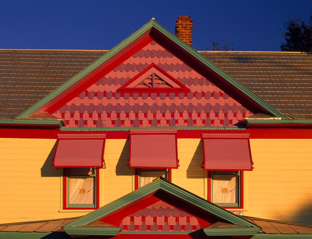 #010276-6 - Colourful House Gables, Sarasota, Florida, USA