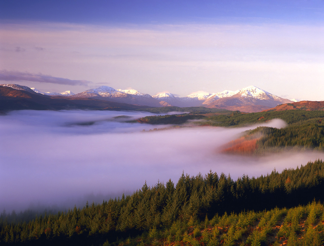 #010289-1 - Low cloud in Glen Garry, Highland Region, Scotland