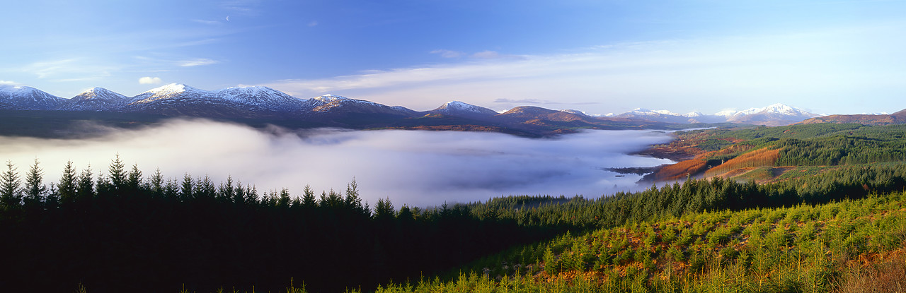 #010291-10 - Low Cloud in Glen Garry, Highland Region, Scotland