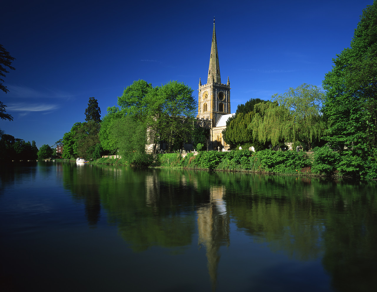 #010630-3 - Holy Trinity Church, Stratford-upon-Avon, Warwickshire, England