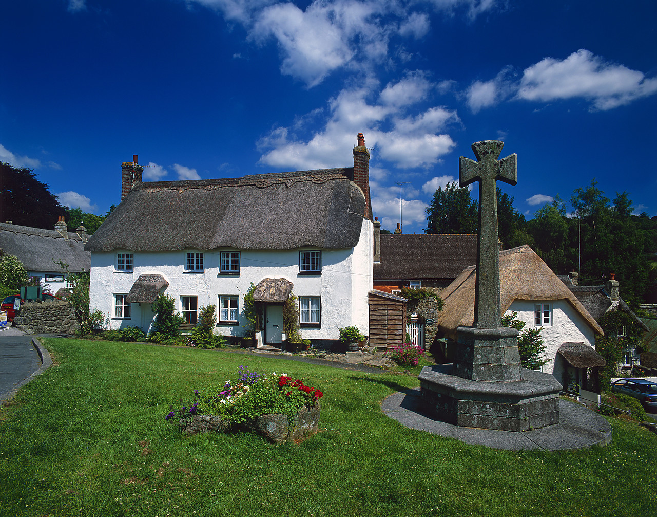 #020639-4 - Thatched Cottages & Village Green, Lustleigh, Devon, England