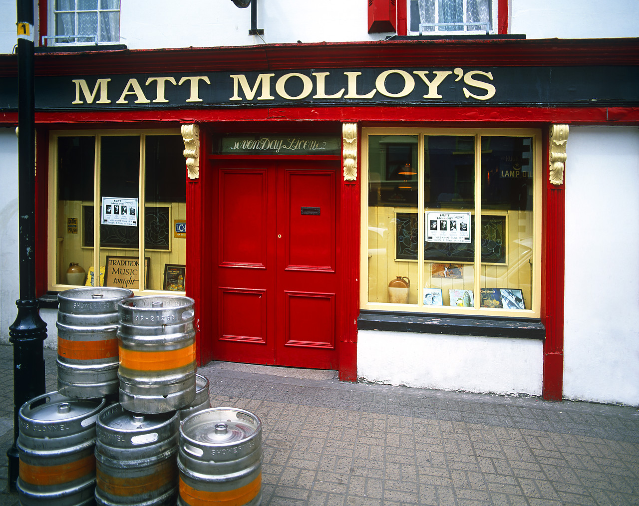 #030300-1 - Matt Malloy's Pub, Co. Kerry, Ireland