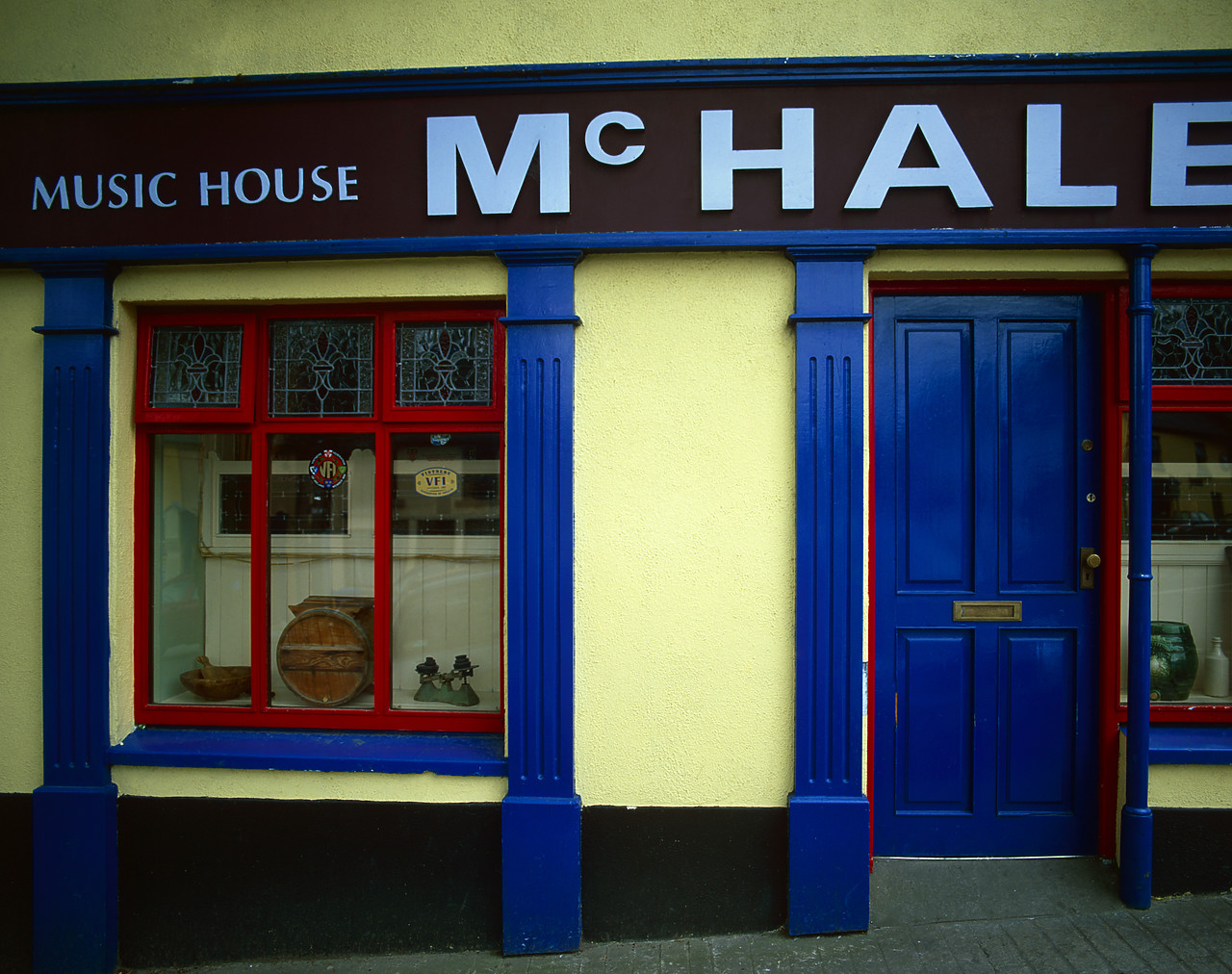 #030302-1 - Mc Hale's Pub, Westport, Co. Mayo, Ireland