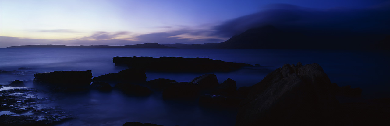 #030415-2 - Coastline at Elgol, Isle of Skye, Highland Region, Scotland
