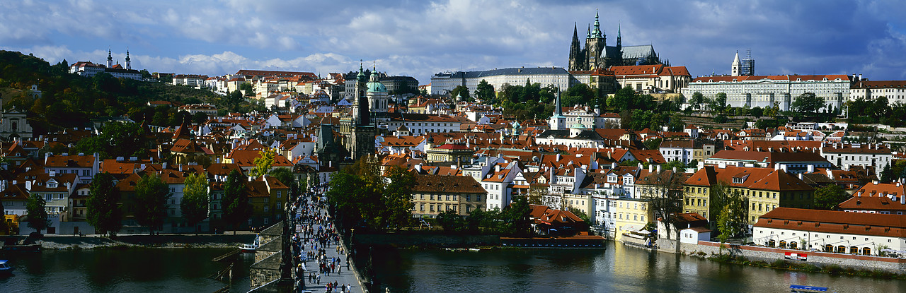 #030438-2 - View over Charles Bridge & Vltava River, Prague, Czech Republic