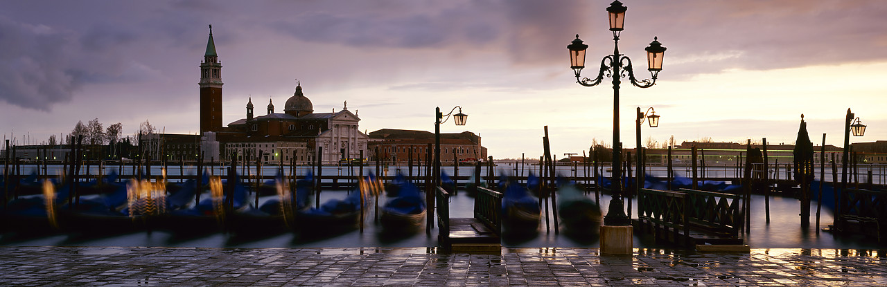 #030463-1 - Gondolas & St. Giorgio Maggiore, Venice, Italy