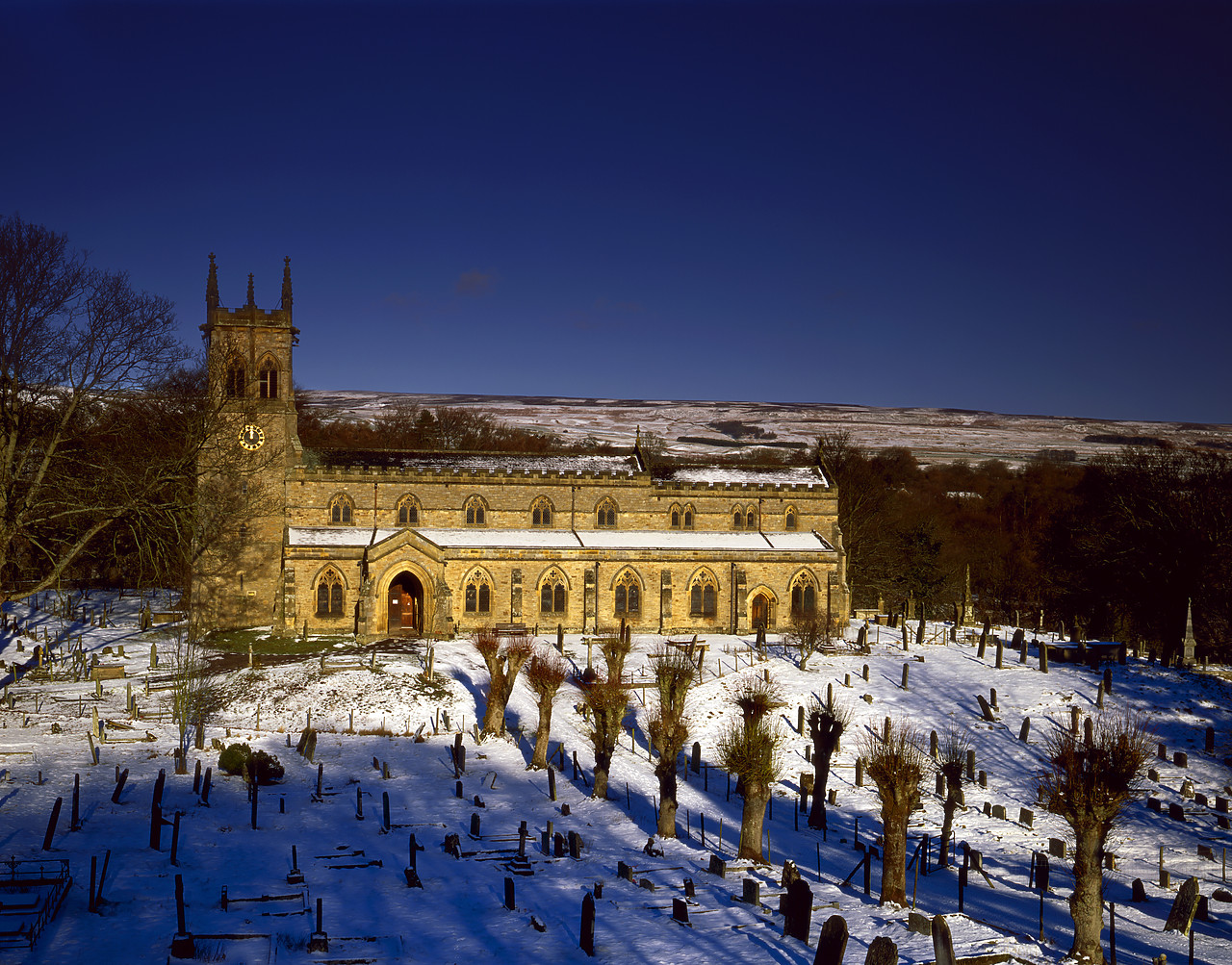 #040001-1 - Church in Winter, Aysgarth, North Yorkshire, England