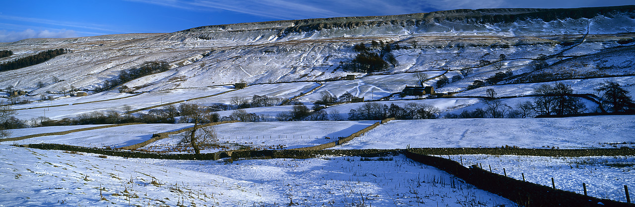 #040004-1 - Yorkshire Dales in Winter, North Yorkshire, England