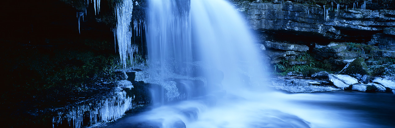 #040007-1 - West Burton Falls in Winter, Wensleydale, North Yorkshire, England