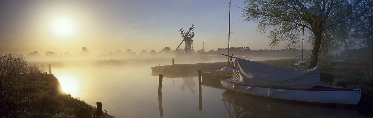 #040063-2 - Misty Sunrise over River Thurne, Norfolk, England