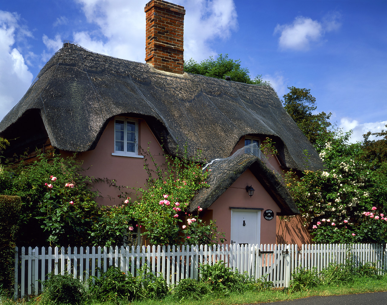 #040150-1 - Thatched Cottage, Lavenham, Suffolk, England