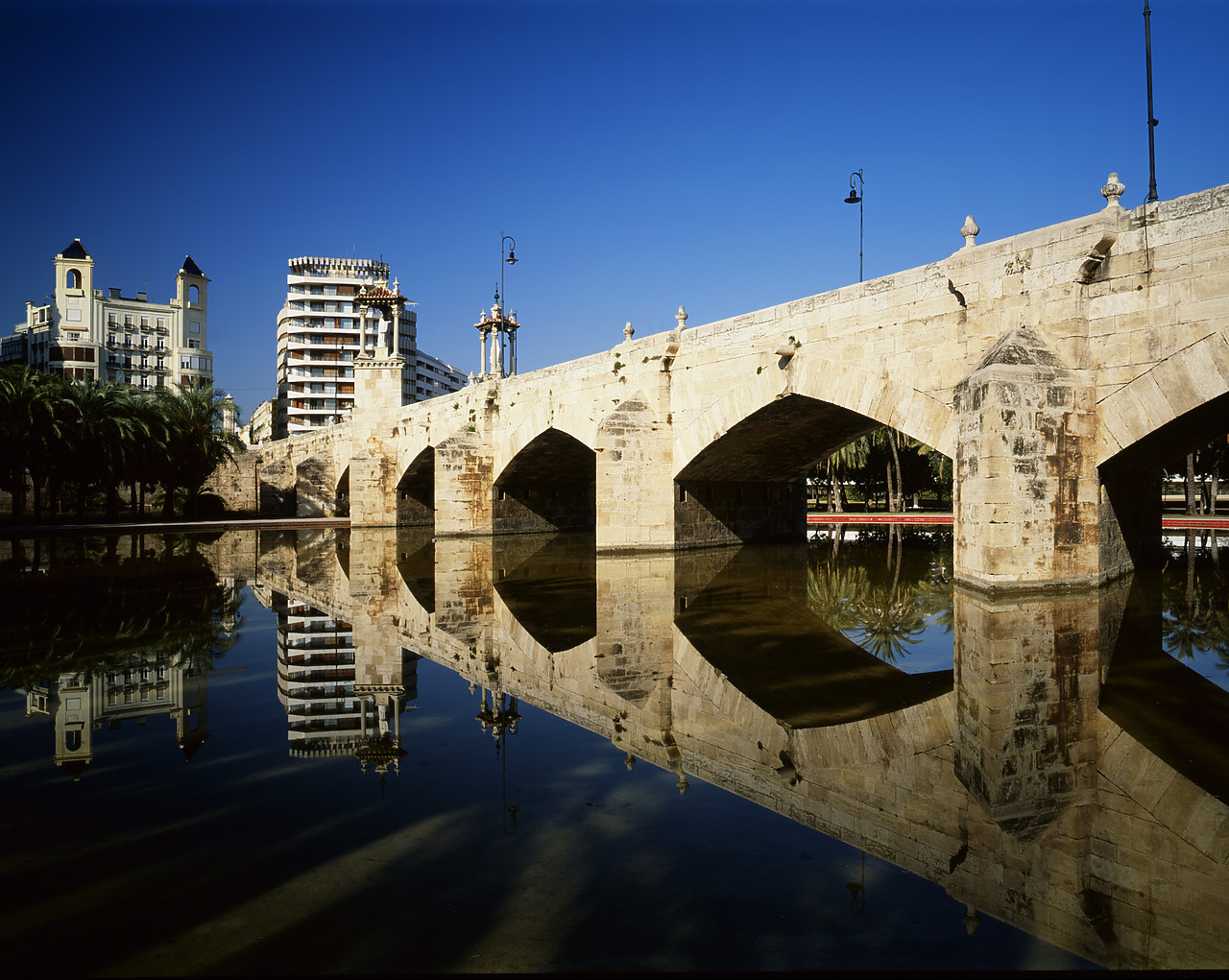 #050006-1 - Puente Del Mar, Valencia, Spain