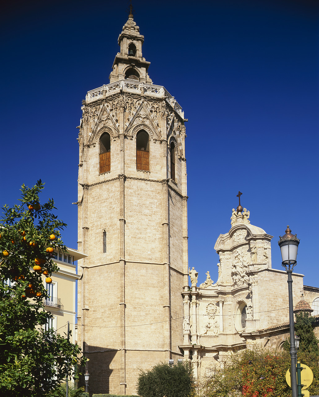 #050008-1 - Valencia Cathedral, Valencia Spain