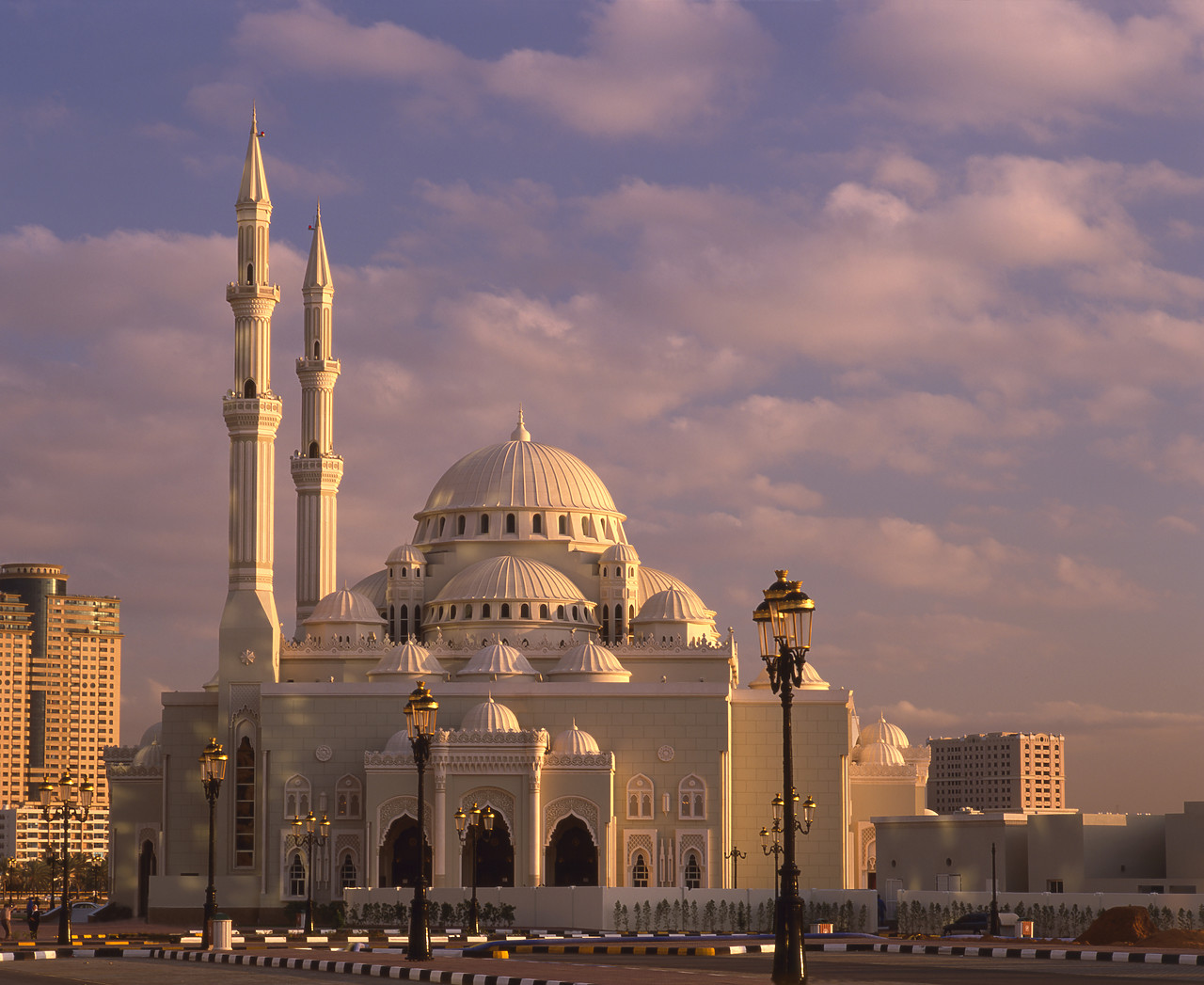 #050058-1 - Mosque, Sharjah, UAE