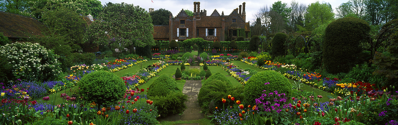#050210-2 - Chenies Manor Garden in Spring, Chenies, Buckinghamshire, England