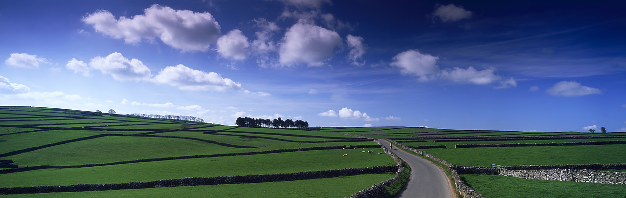 #060028-1 - Road through Countryside near Litton, Peak District National Park, Derbyshire, England