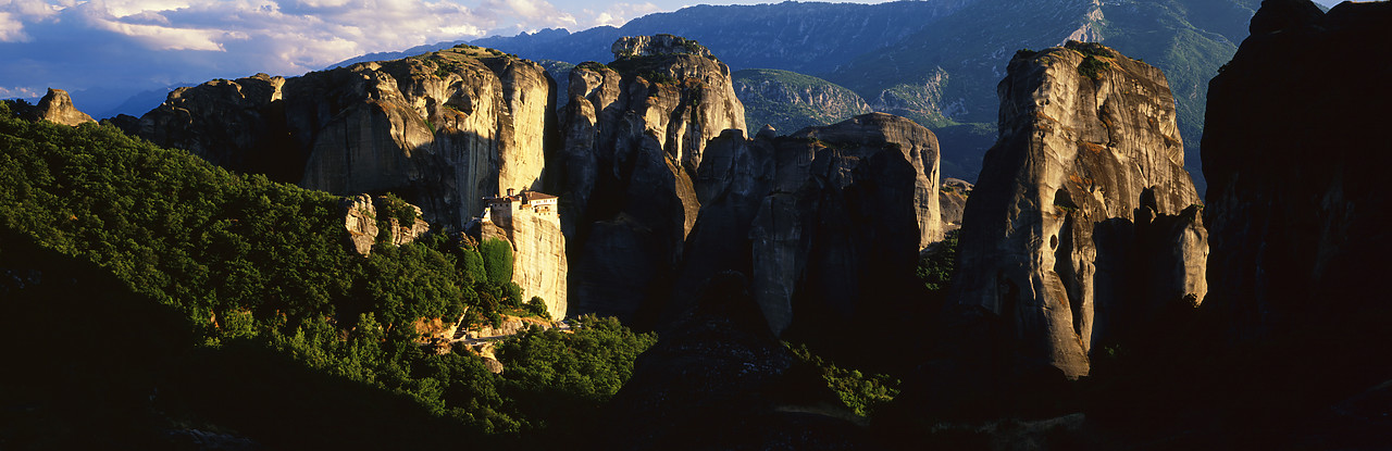 #060107-1 - Roussanou Monastery, Meteora, Greece