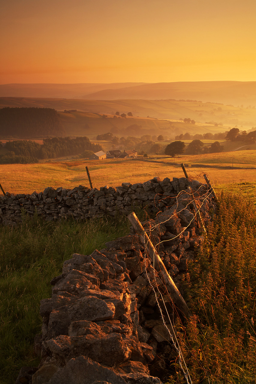 #060115-2 - Sunrise from Green How Hill near Pateley Bridge, North Yorkshire, England