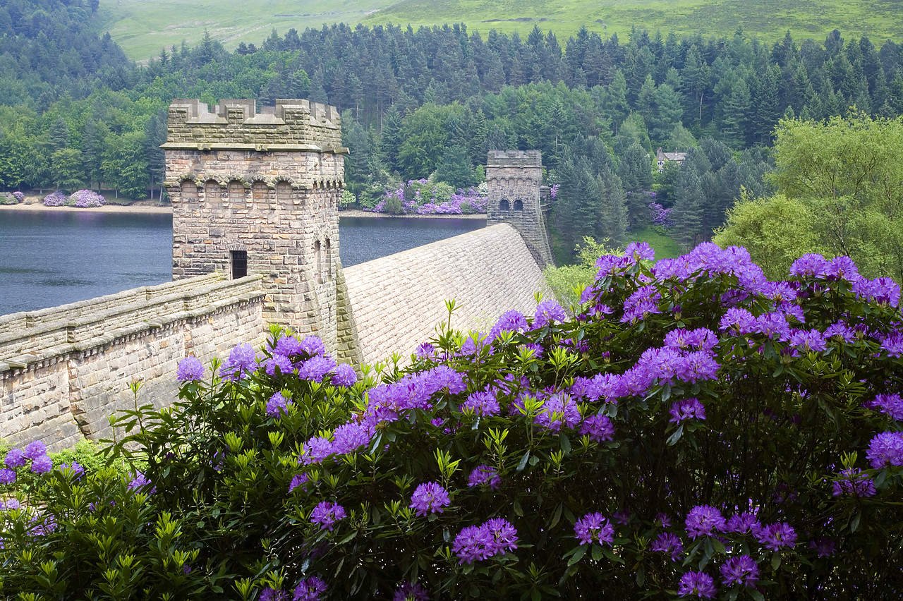 #060140-1 - Derwent Reservoir Dam in Spring,The Derwent Valley, Peak District National Park, Derbyshire, England