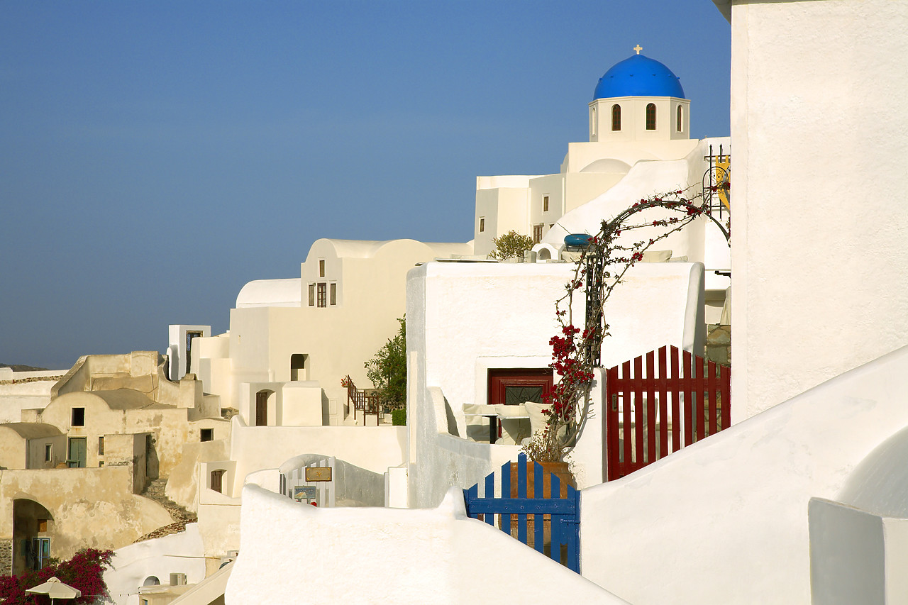 #060256-1 - Church Dome & Gates, Oia, Santorini, Greece