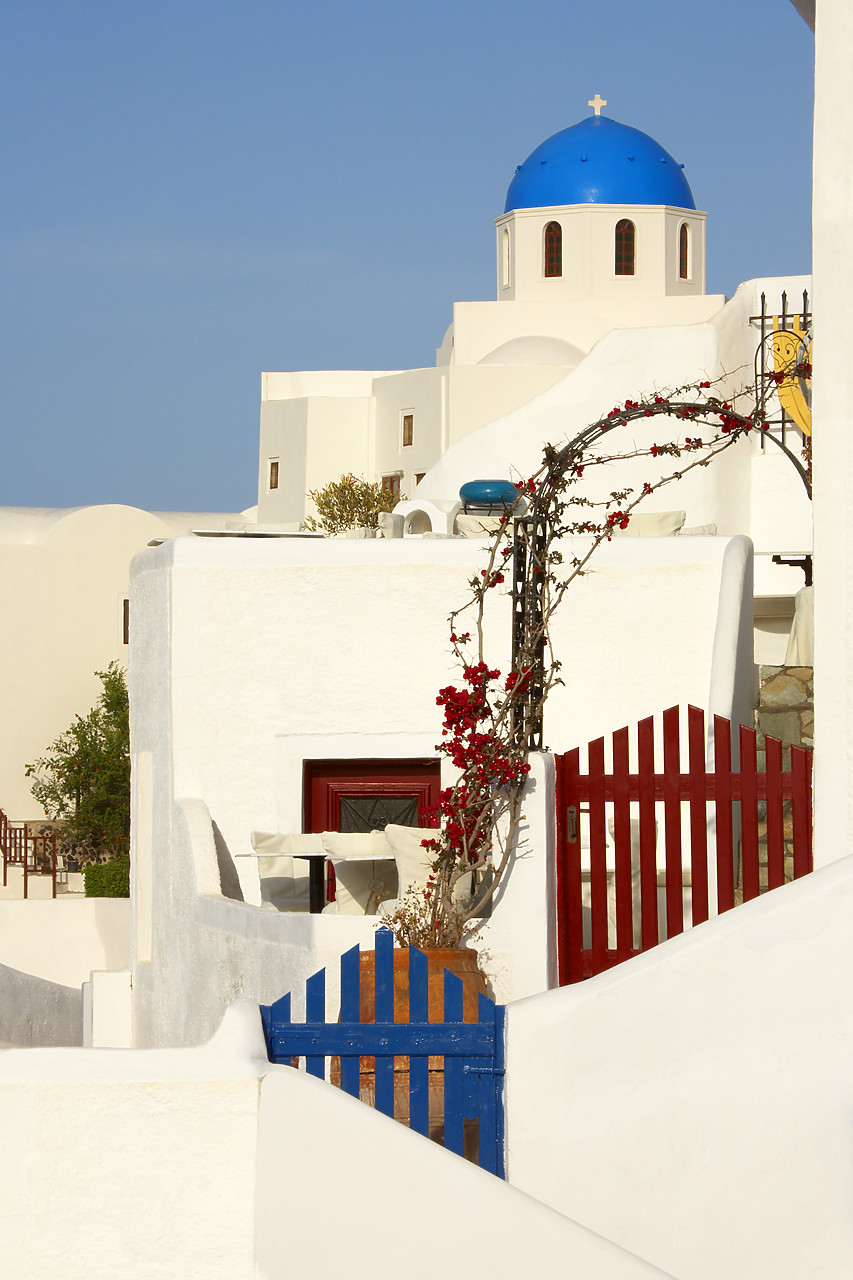 #060256-2 - Church Dome & Gates, Oia, Santorini, Greece