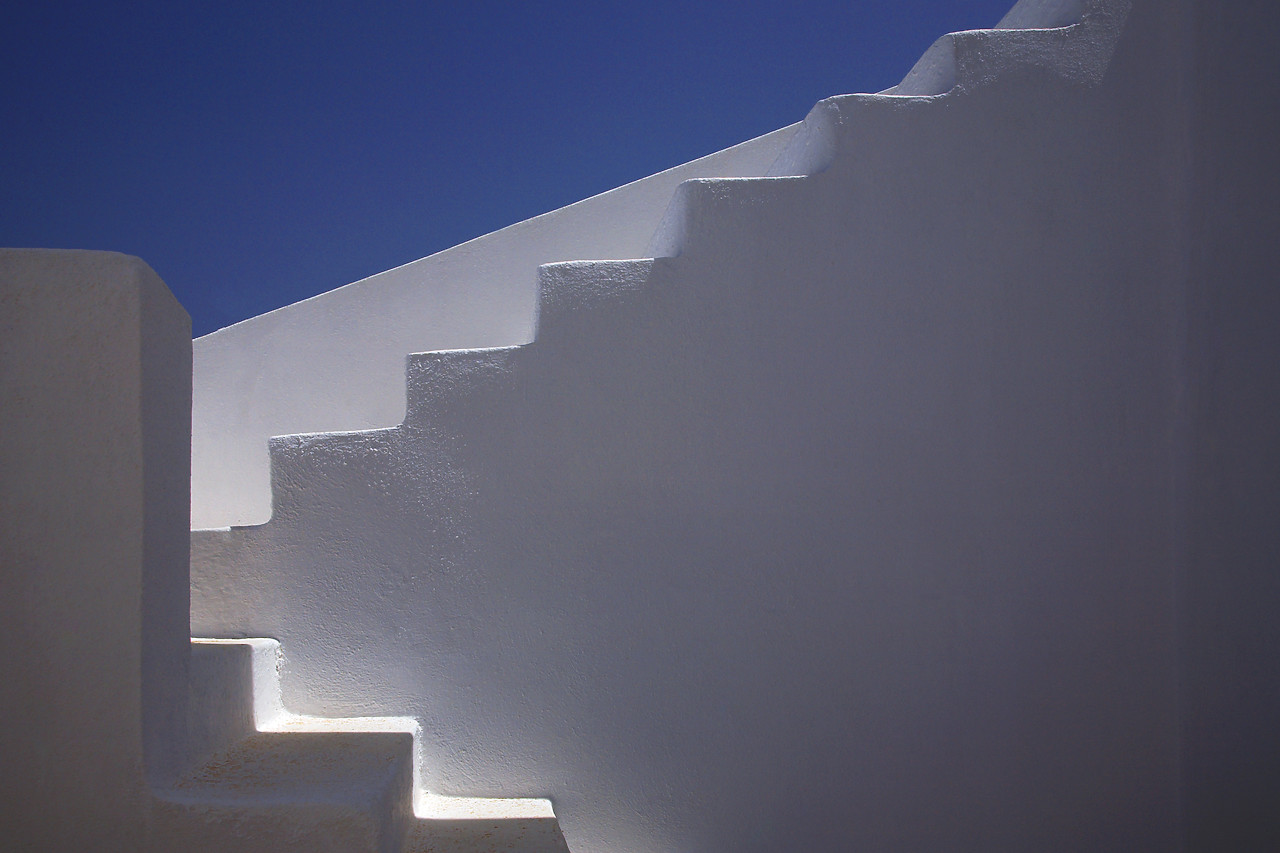 #060278-1 - White-washed Steps, Santorini, Greece