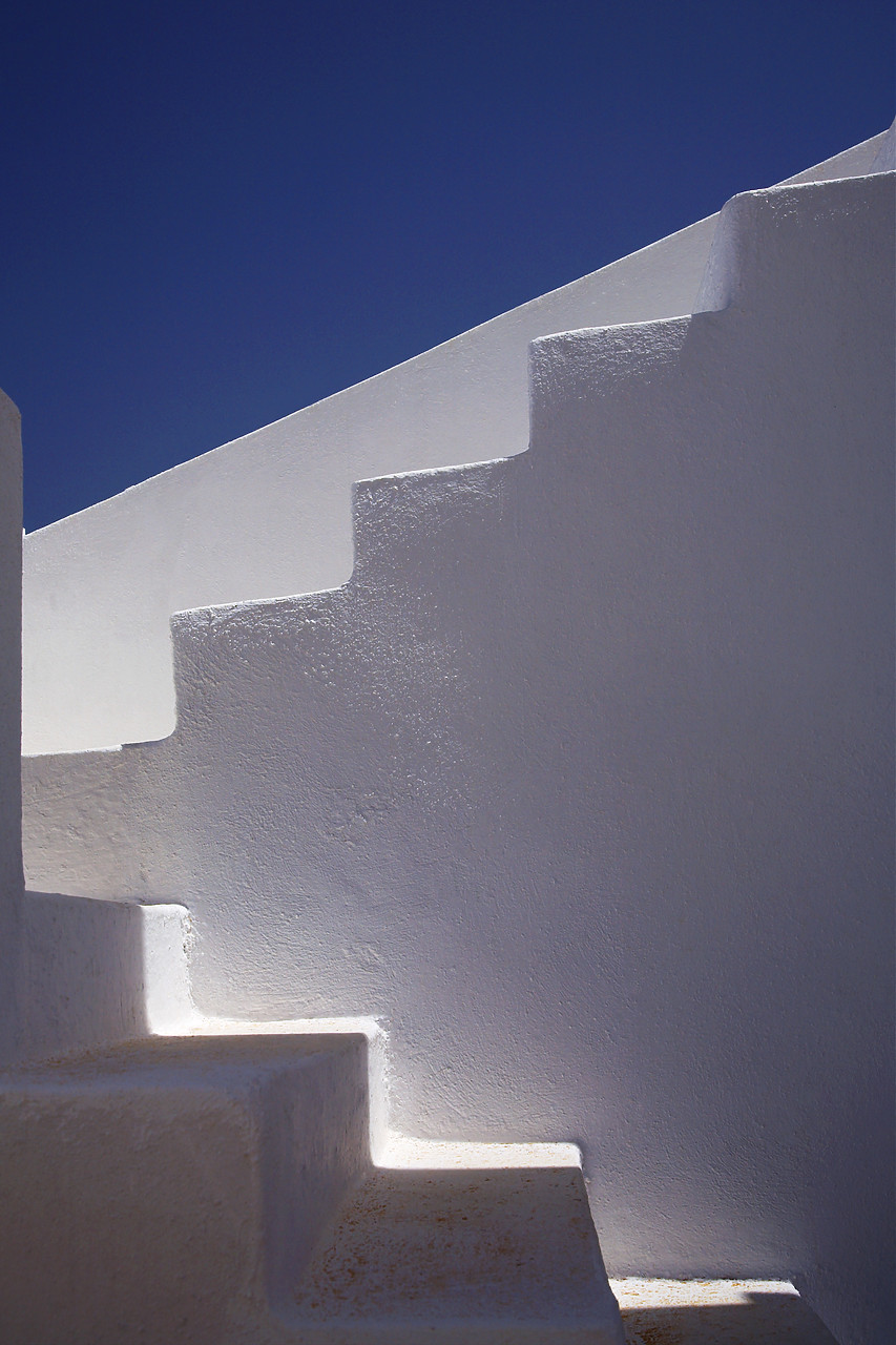 #060278-2 - White-washed Steps, Santorini, Greece