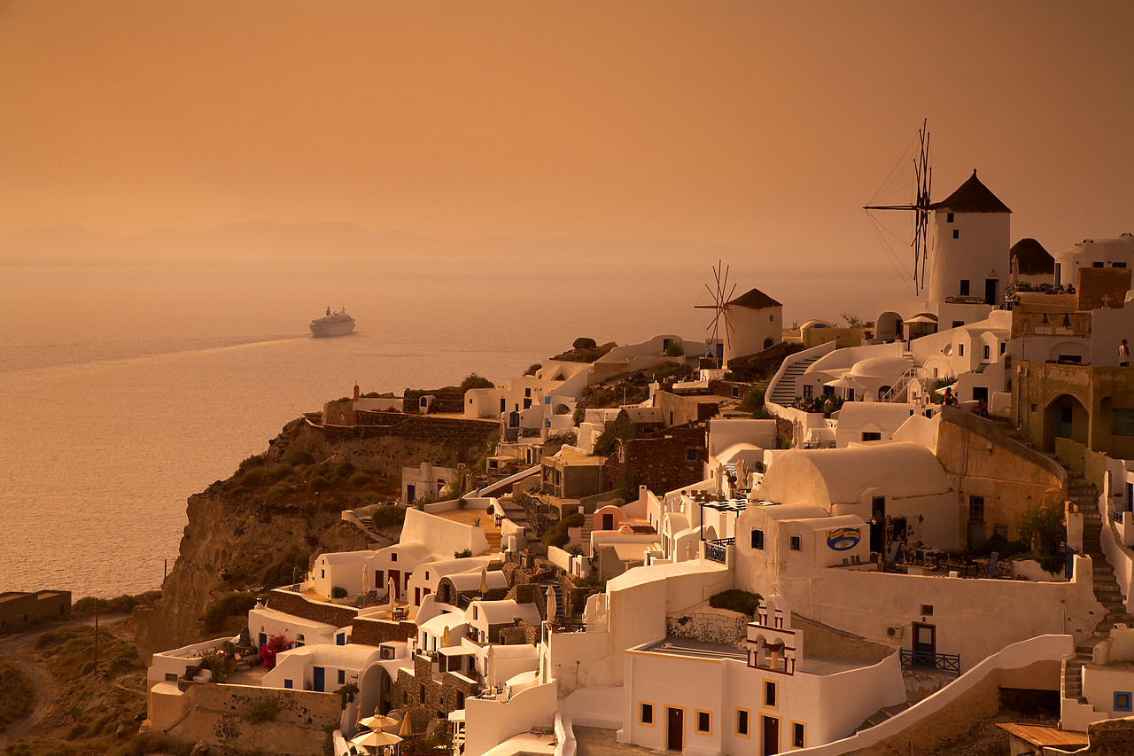 #060286-1 - View over Oia at Sunset, Santorini, Greece
