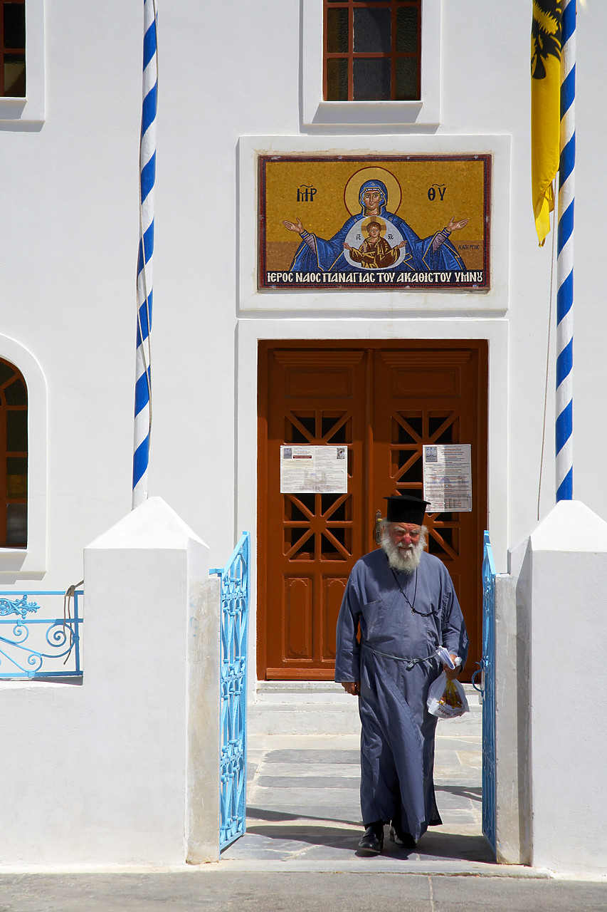 #060298-2 - Orthodox Greek Priest, Oia, Santorini, Greece