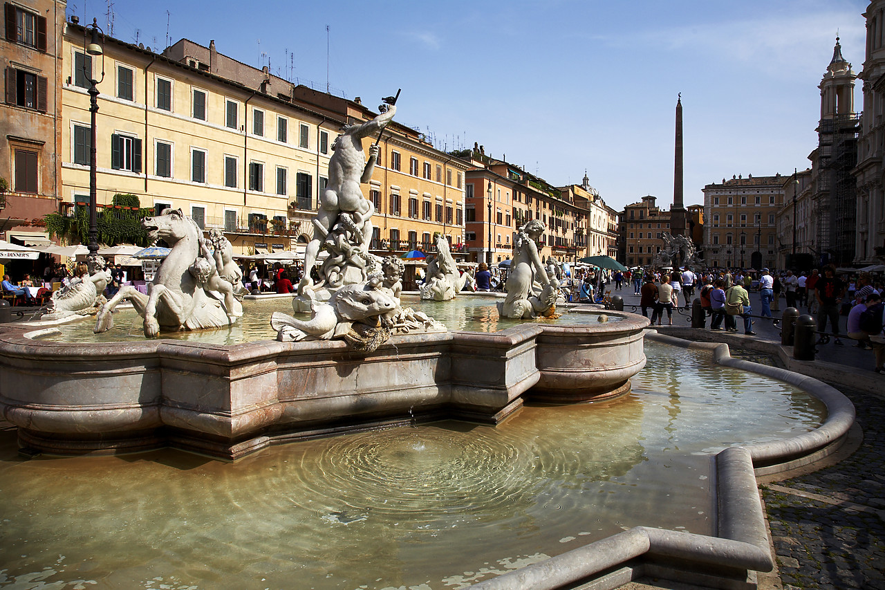 #060416-1 - Fountain in Piazza Navona, Rome, Italy