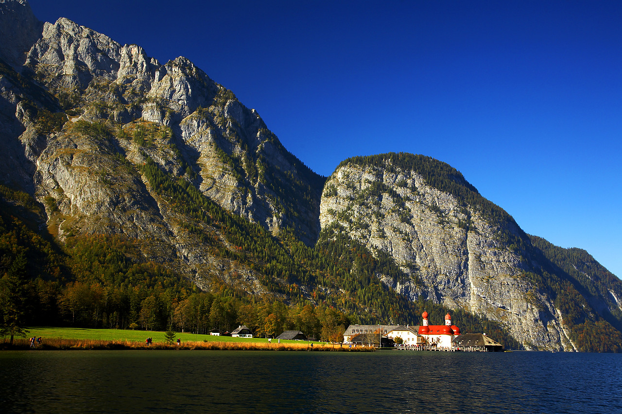 #060487-1 - Lake Konigsee & the Watzmann Mountain Range, Berchtesgaden National Park, Germany