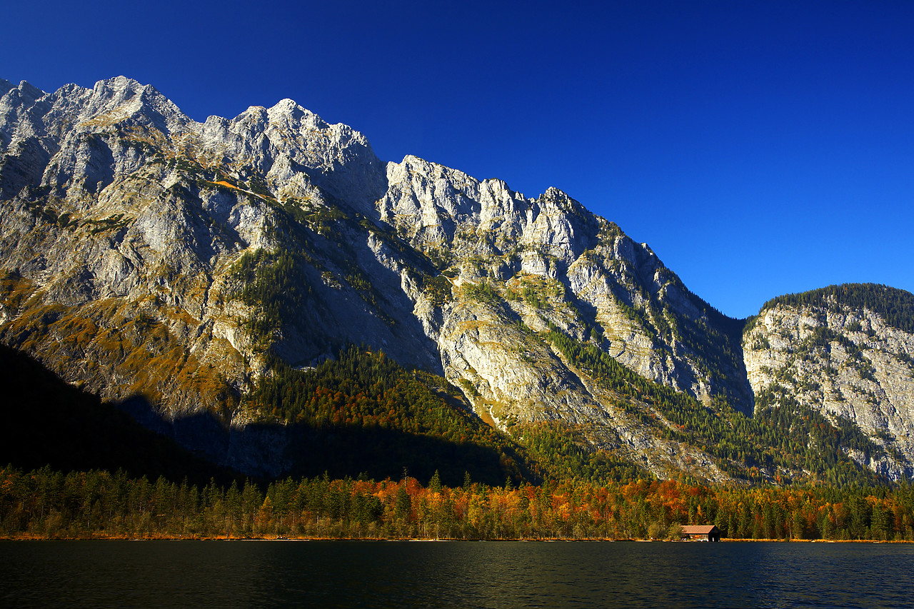 #060492-2 - Lake Konigsee & the Watzmann Mountain Range, Berchtesgaden National Park, Germany