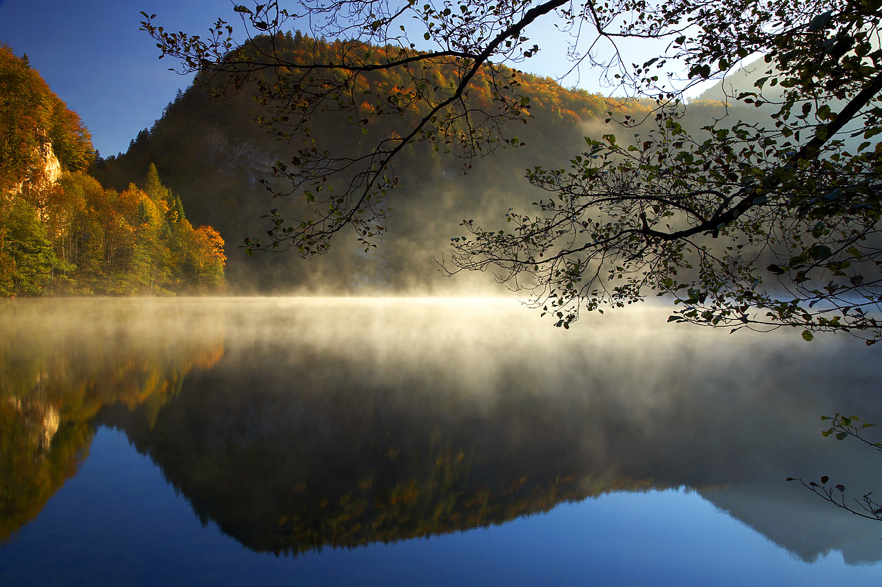 #060529-1 - Autumn Mist on Krottensee, Winkl, Austria