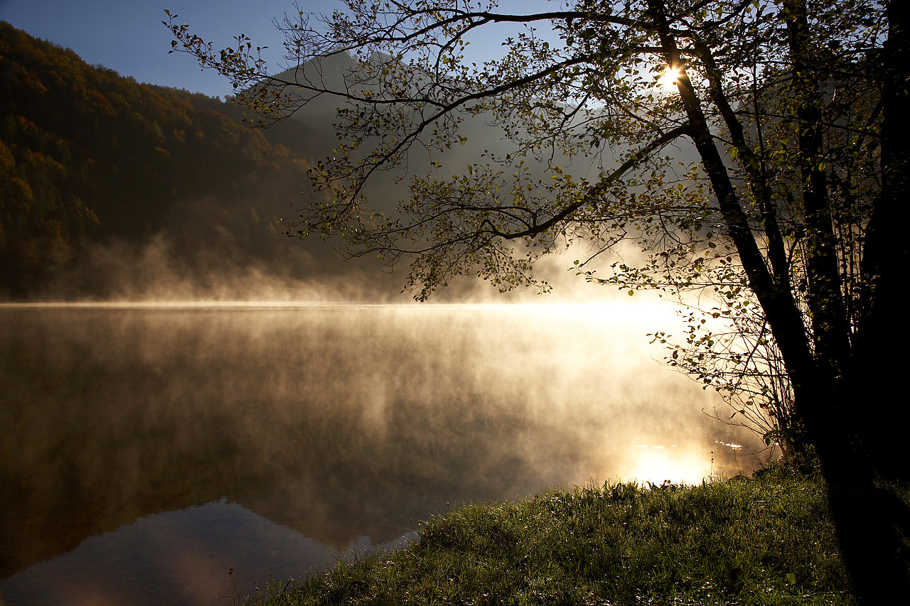 #060531-1 - Autumn Mist on Krottensee, Winkl, Austria