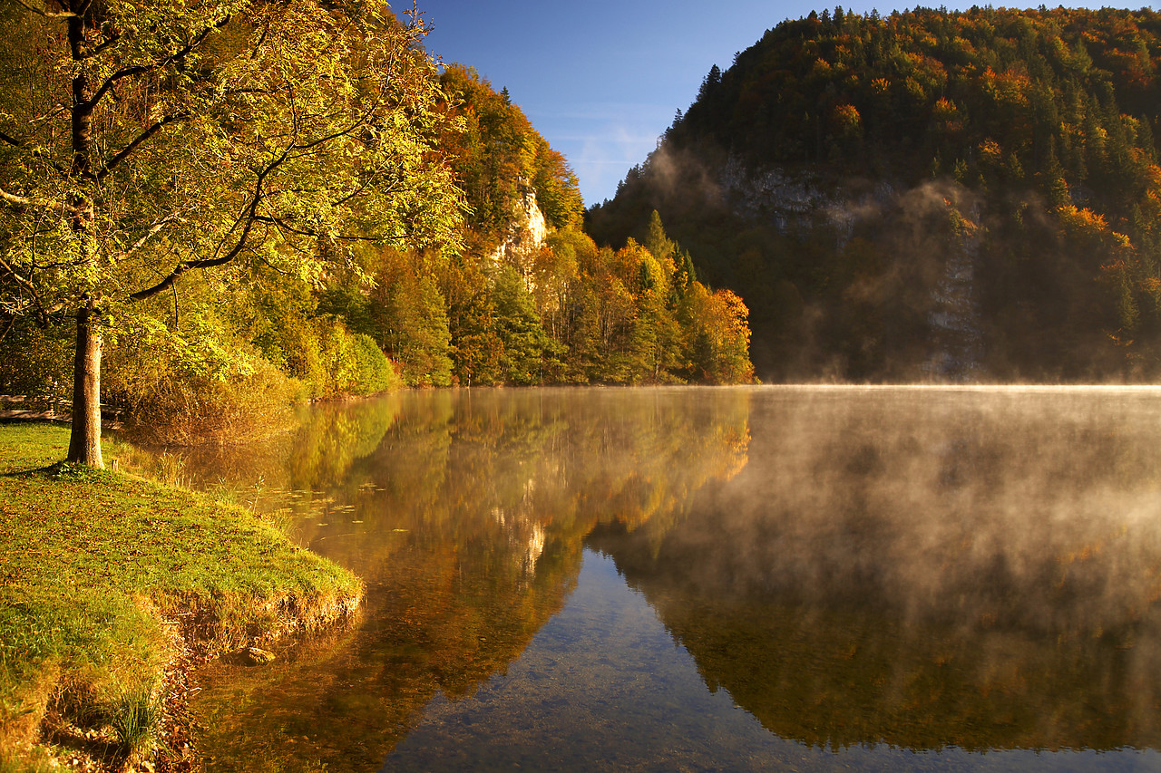 #060533-2 - Autumn Mist on Krottensee, Winkl, Austria