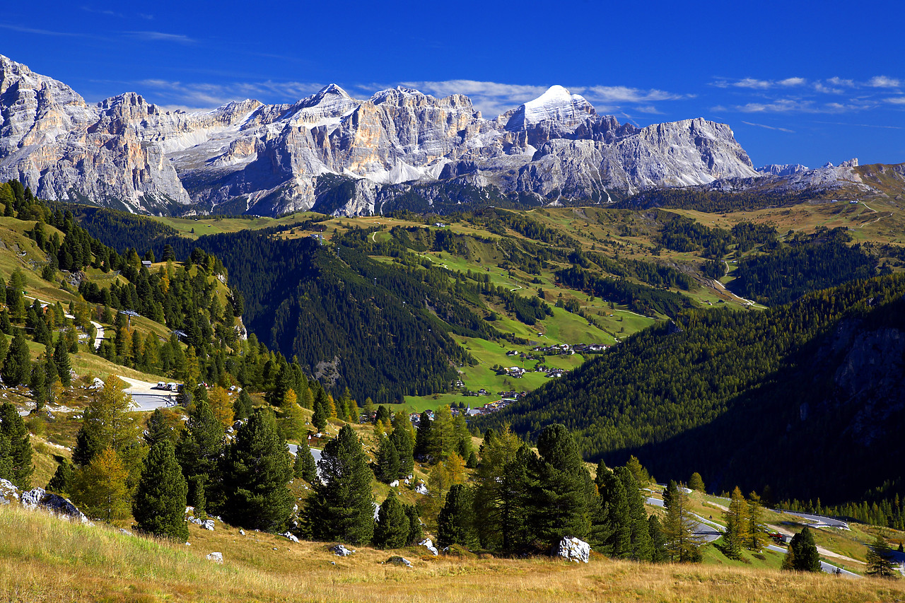 #060567-1 - View of Dolomites, Pass of Gardena, Italy