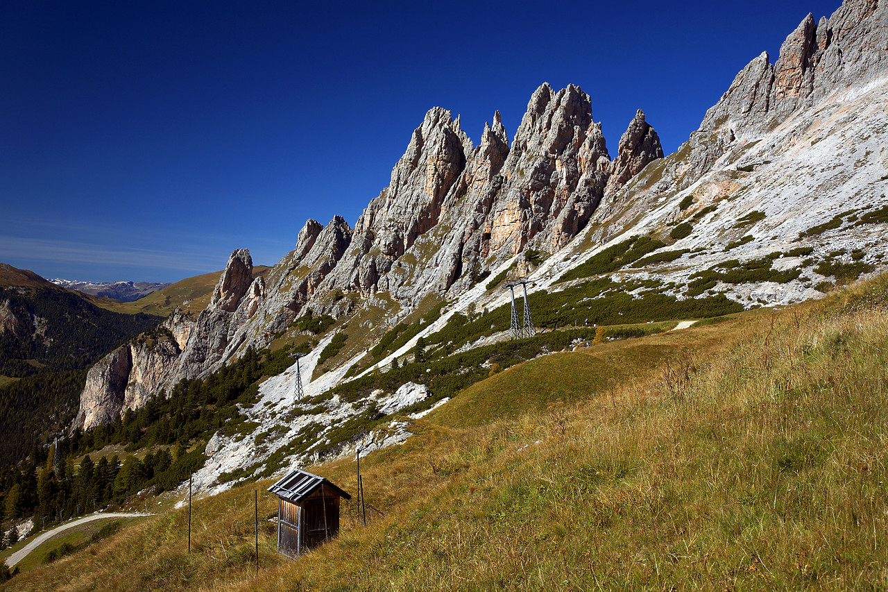 #060569-1 - Jagged Mountain Peaks, Pass of Gardena, Dolomites, Italy