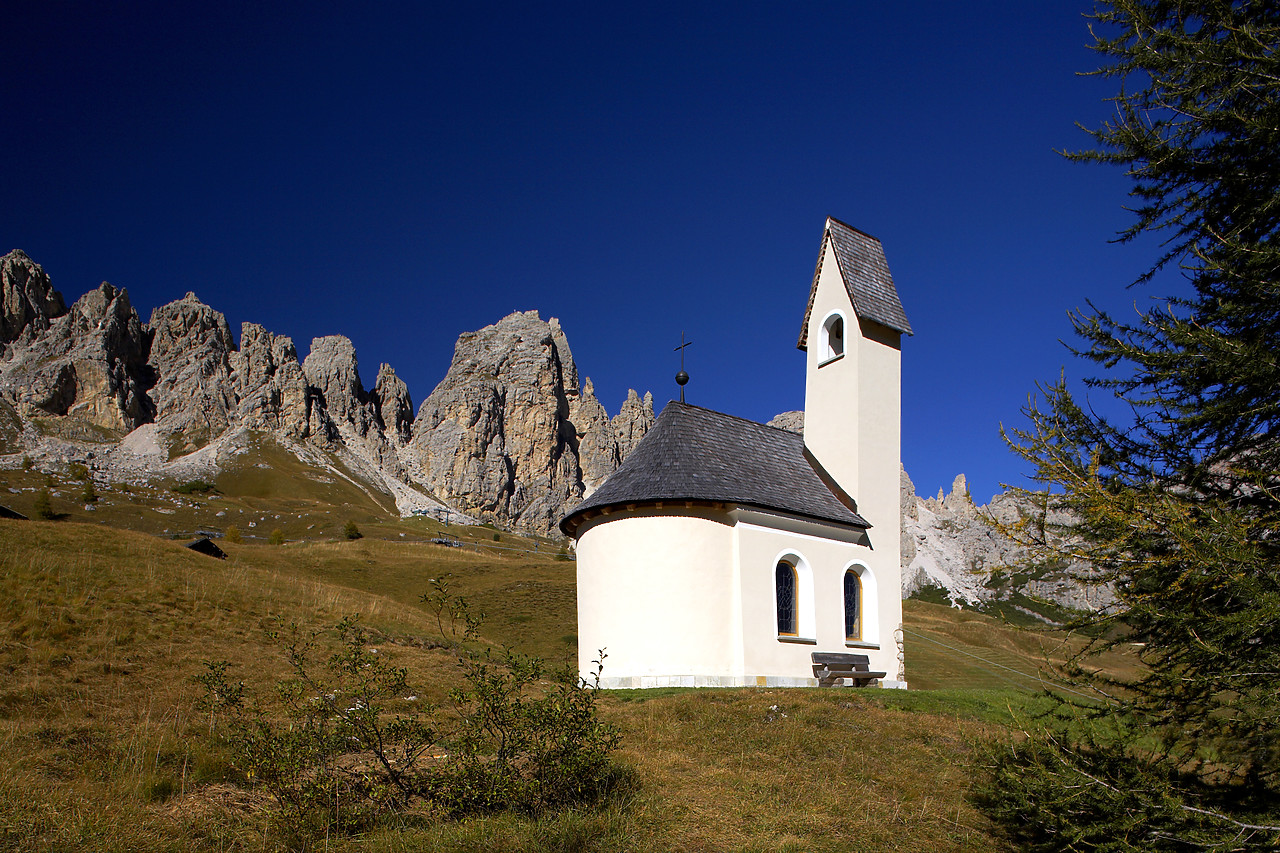 #060571-1 - Chapel in Pass of Gardena, Dolomites, Italy