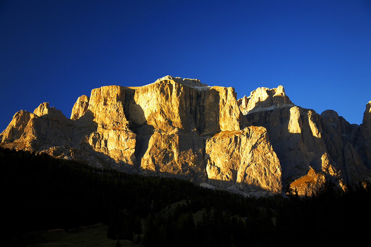 #060575-1 - Evening Light on Sella, Dolomites, Canazei, Italy