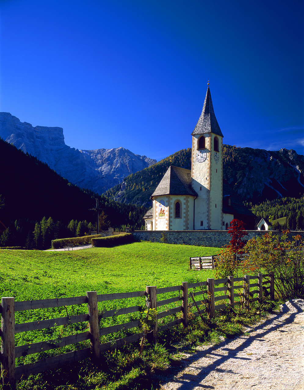 #060633-3 - Fence leading to Church, Braies, Dolomites, Italy
