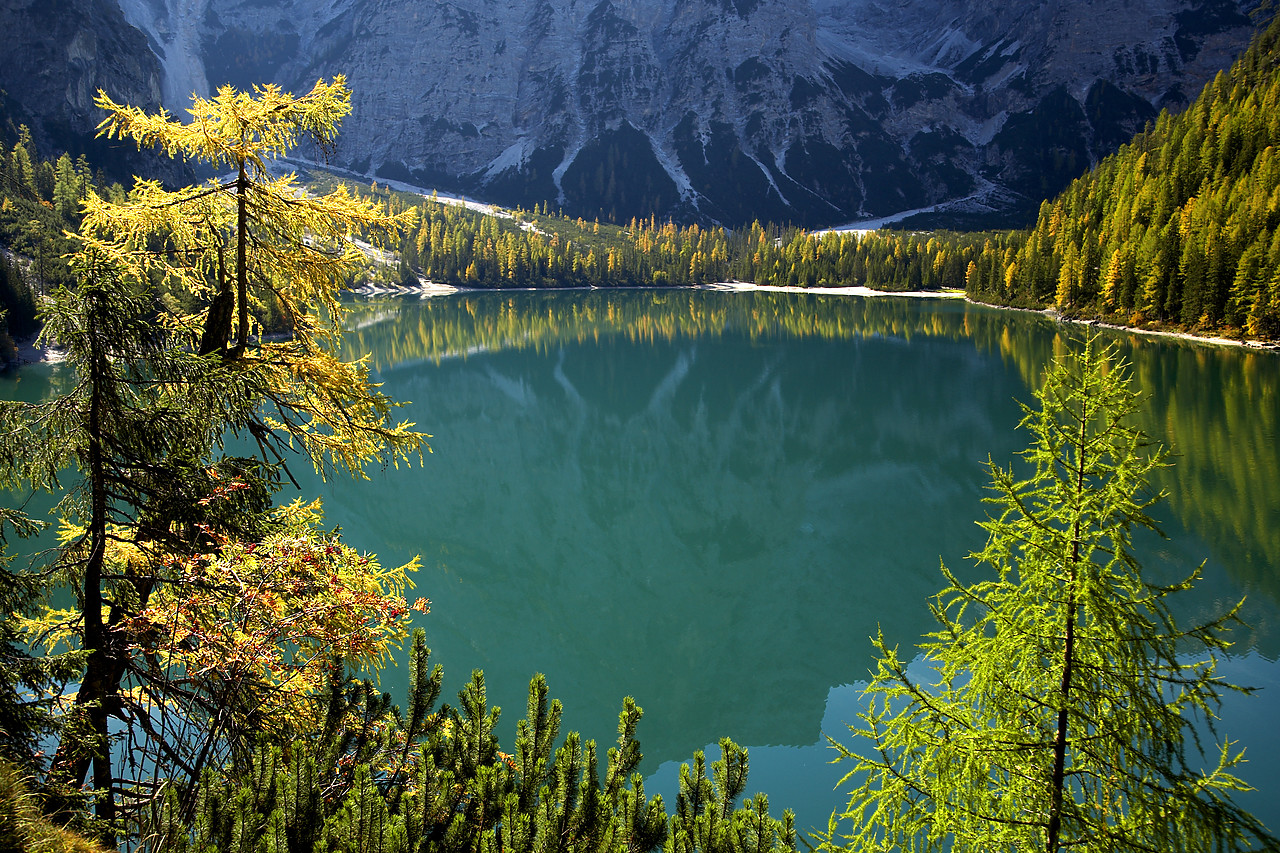 #060638-1 - Lago di Braies, Dolomites, South Tyrol, Italy