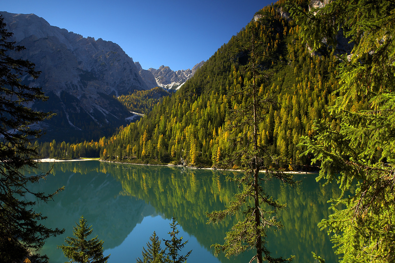 #060641-1 - Lago di Braies, Dolomites, South Tyrol, Italy