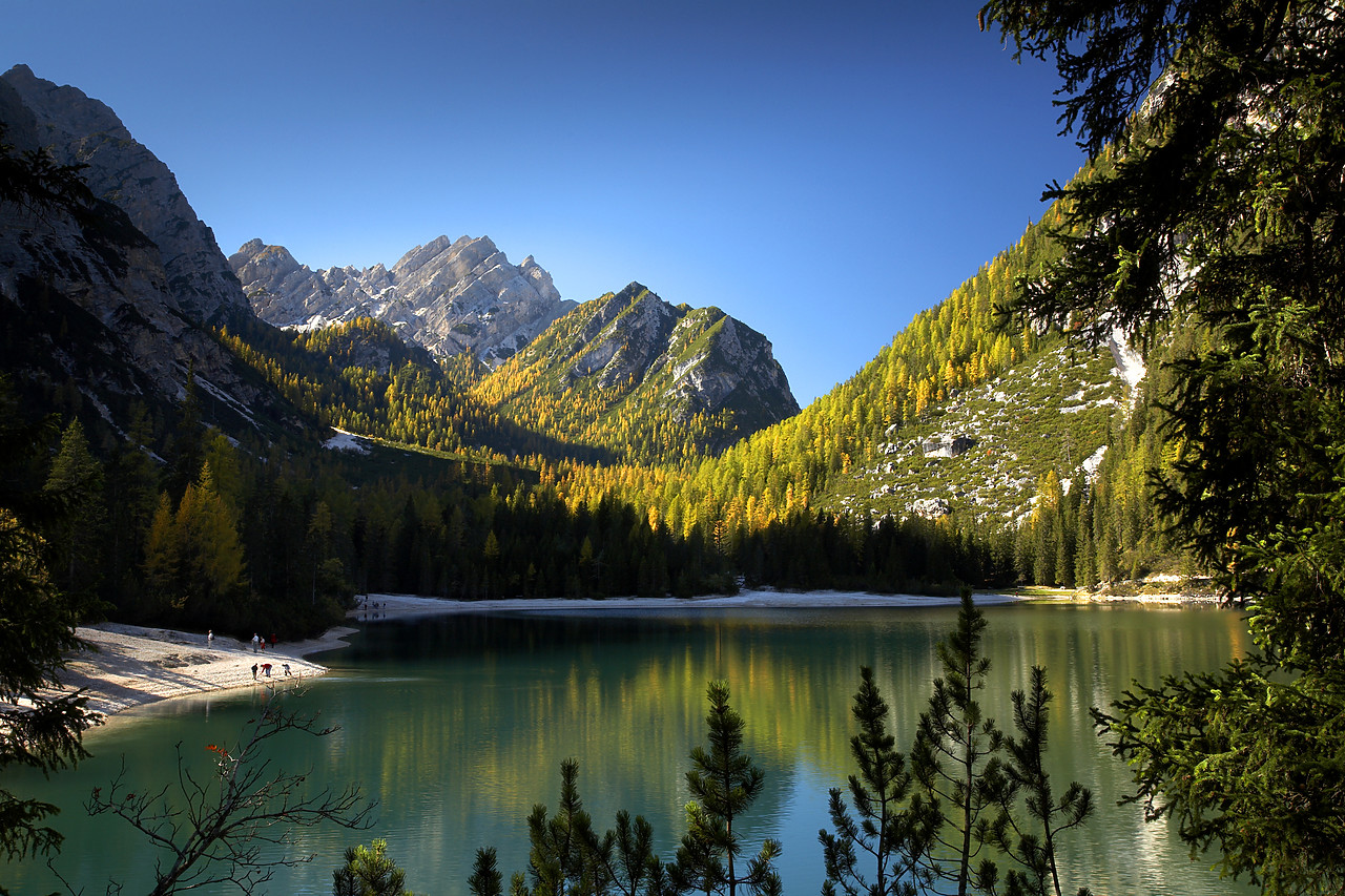 #060642-1 - Lago di Braies, Dolomites, South Tyrol, Italy