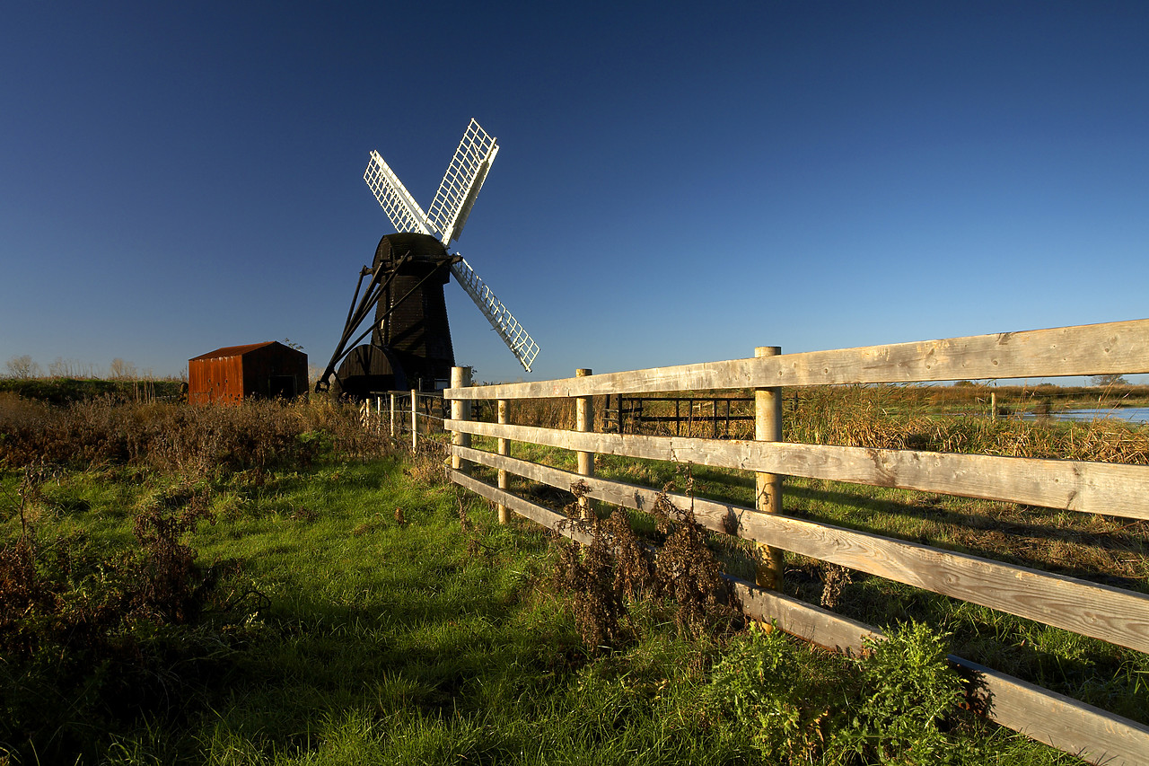 #060759-1 - Herringfleet Windpump, Suffolk, England