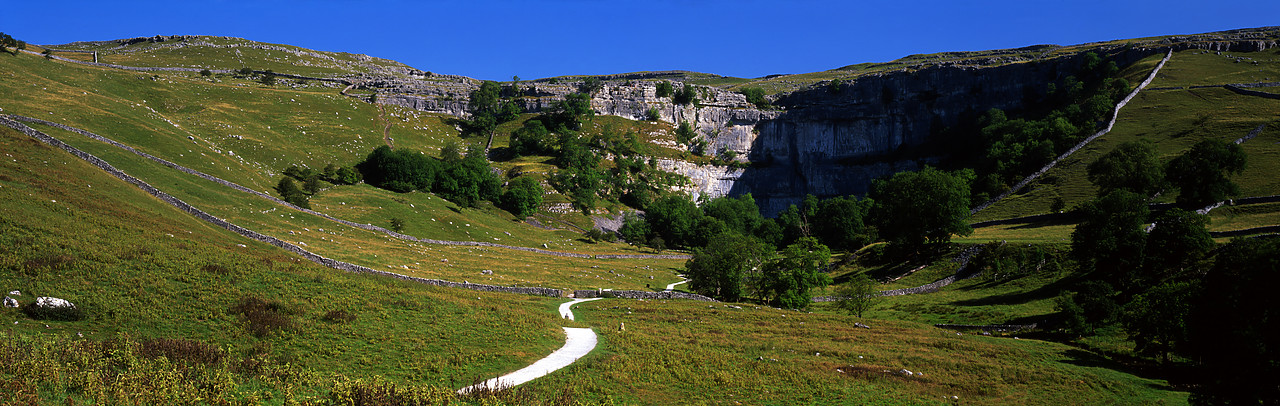 #060789-2 - Path to Malham Cove, Yorkshire Dales National Park, North Yorkshire, England