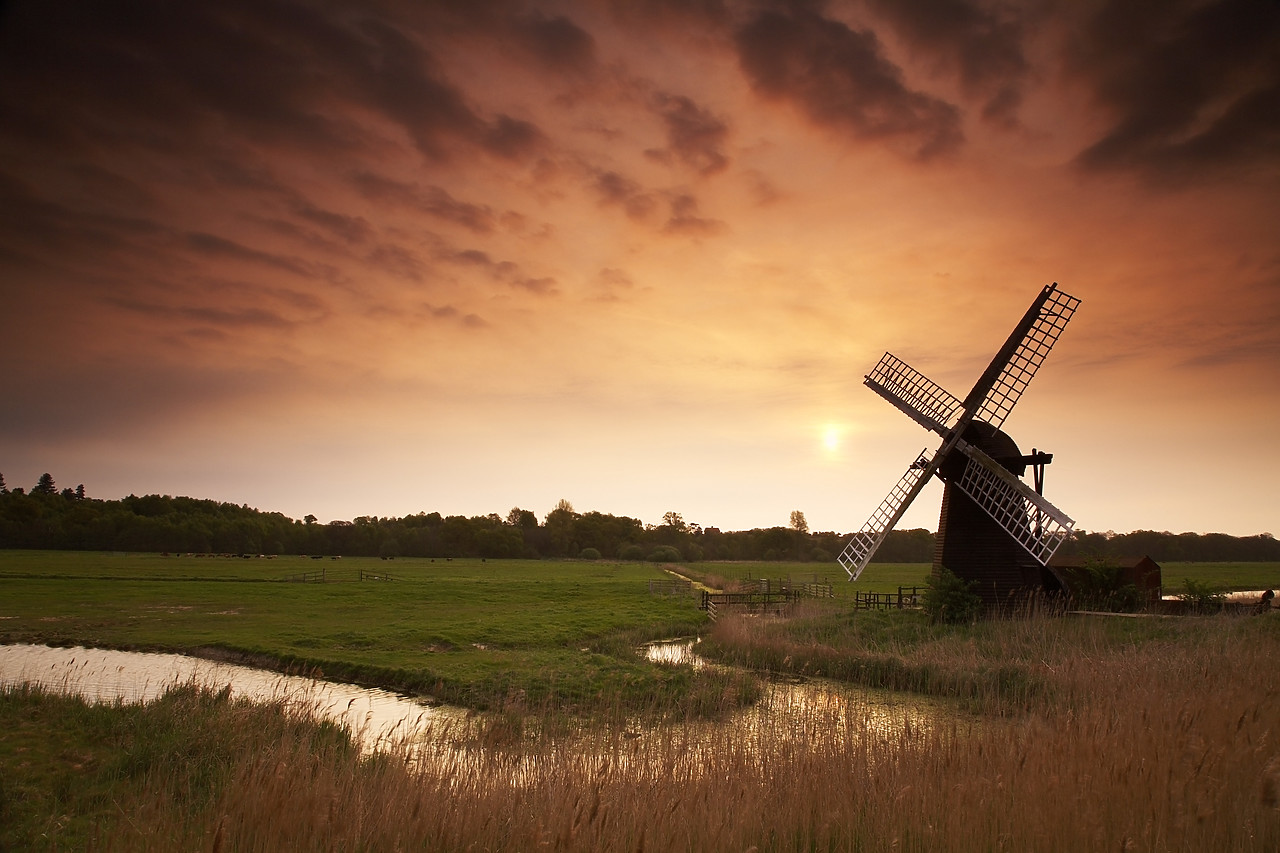 #070136-1 - Herringfleet Windpump at Sunrise, Suffolk, England