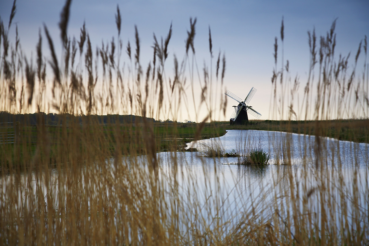 #070137-1 - Herringfleet Windpump, Suffolk, England